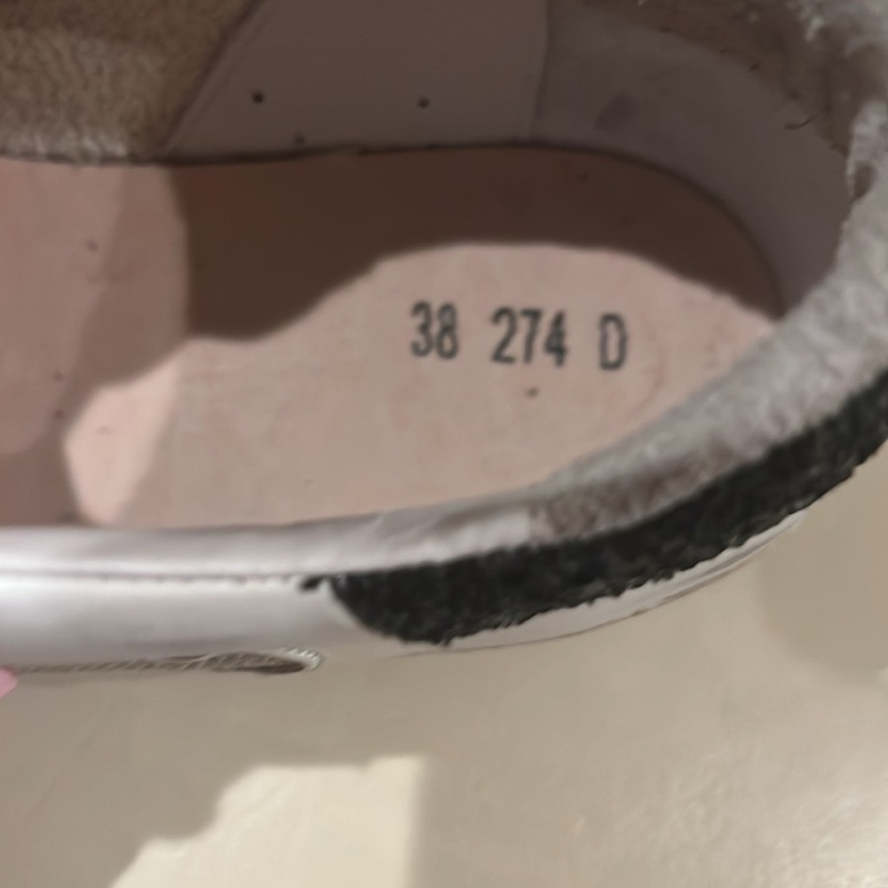 Golden Goose White Sneakers with Pink Laces and Black Heel - Picture 6 of 6